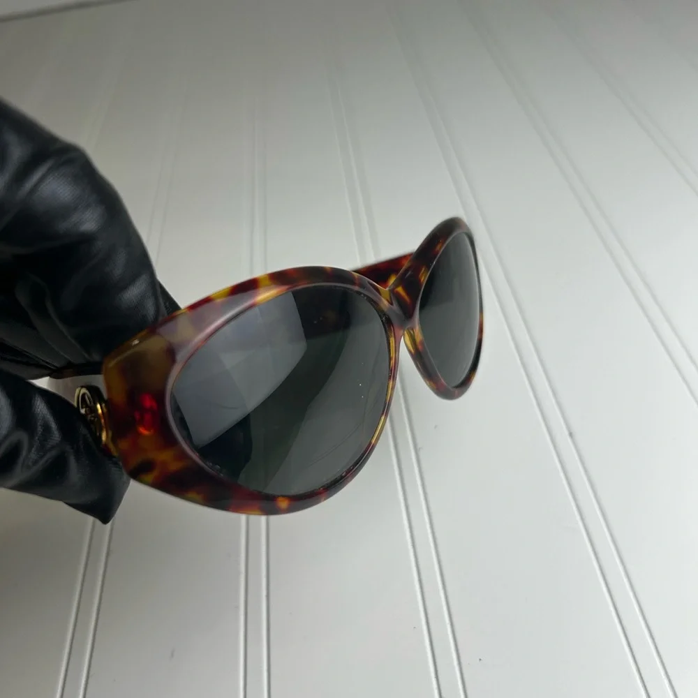 Gucci Womenโs Leopard Tortoise Double G Wrap Sunglasses - Picture 15 of 15